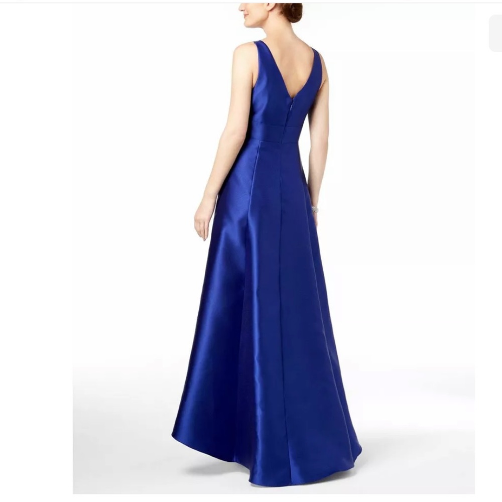 Adrianna Papell embellished gown - Picture 2 of 4